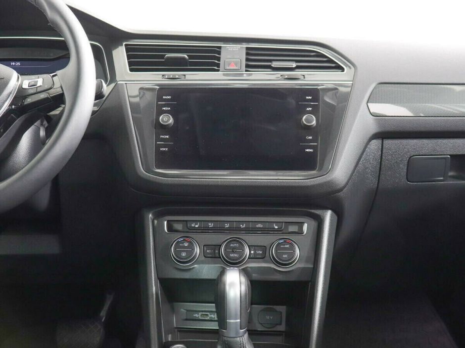 Volkswagen Tiguan 2.0 РКПП, 2017, 86 000 км фото 8