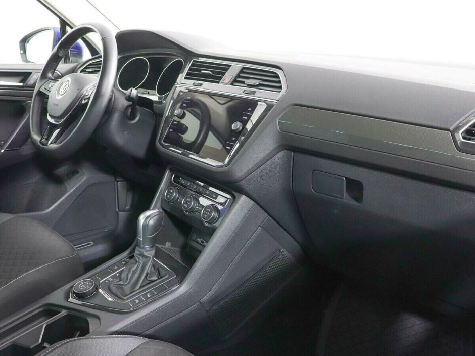 Volkswagen Tiguan 2.0 РКПП, 2018, 65 000 км фото 5