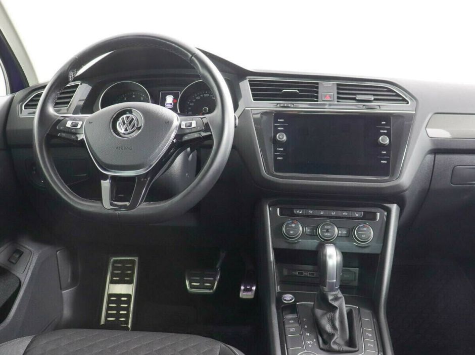 Volkswagen Tiguan 2.0 РКПП, 2018, 65 000 км фото 6