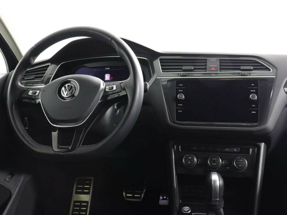 Volkswagen Tiguan 2.0 РКПП, 2018, 69 000 км фото 5