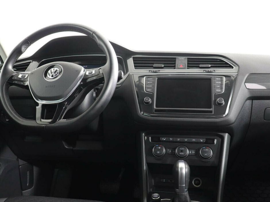 Volkswagen Tiguan 2.0 РКПП, 2018, 65 000 км фото 7
