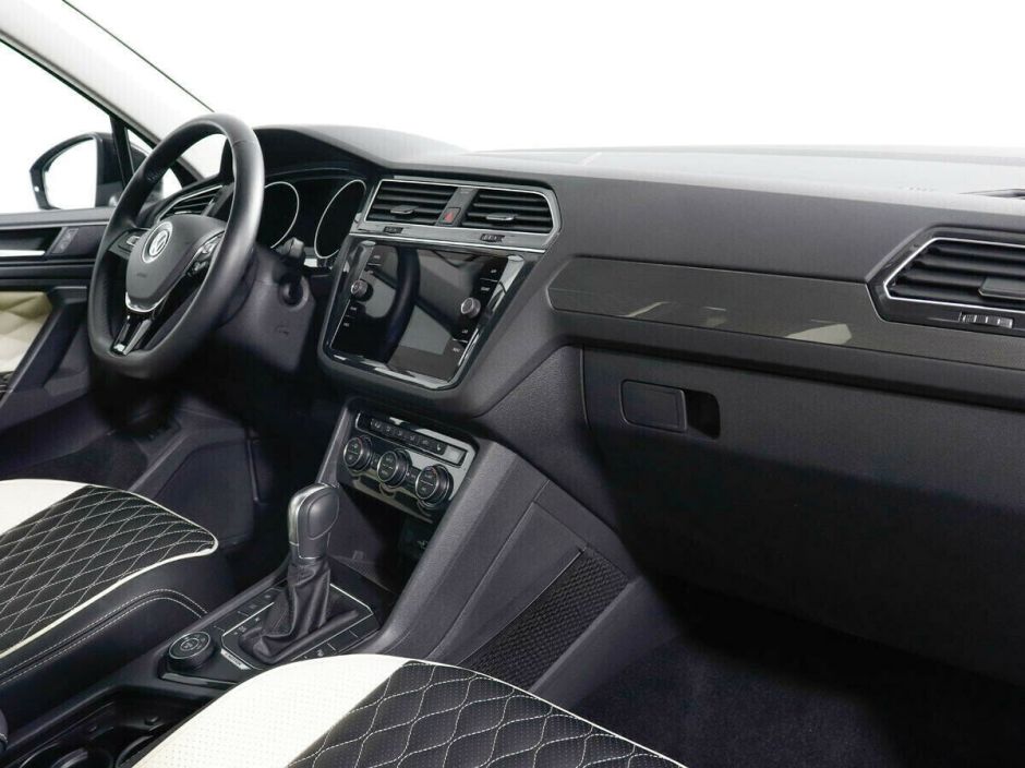 Volkswagen Tiguan 2.0 РКПП, 2019, 53 000 км фото 5