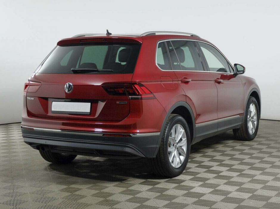 Volkswagen Tiguan 2.0 АКПП, 2018, 59 000 км фото 3