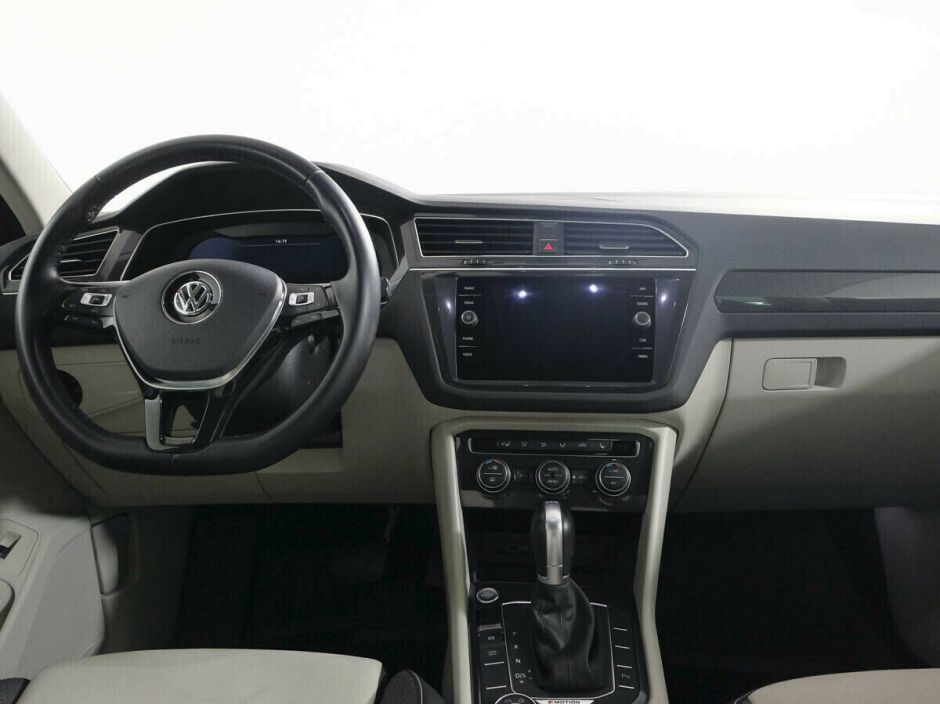 Volkswagen Tiguan 2.0 АКПП, 2018, 59 000 км фото 7