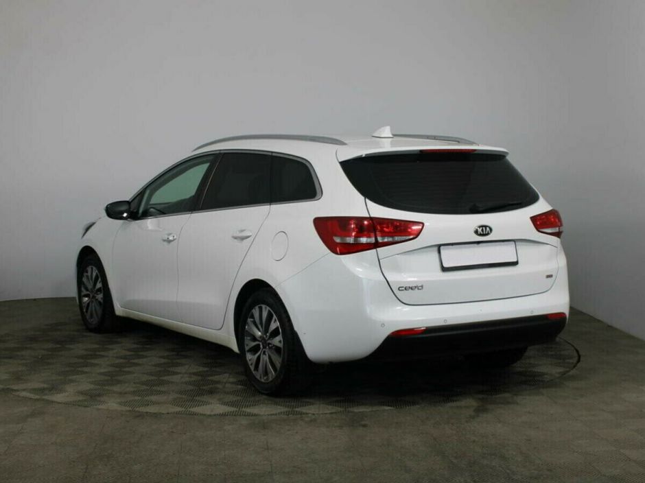 Kia Ceed 1.6 АКПП, 2018, 61 000 км фото 3