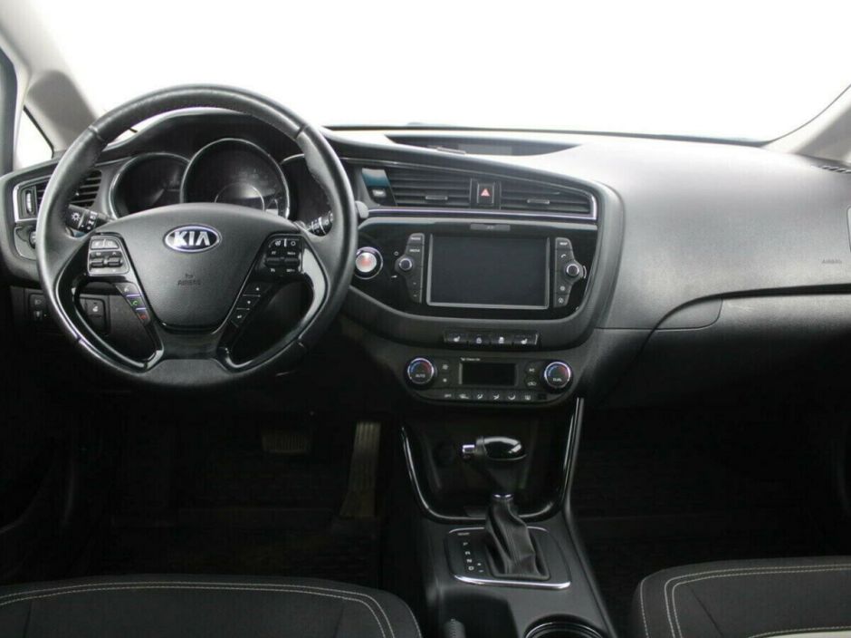 Kia Ceed 1.6 АКПП, 2018, 61 000 км фото 5