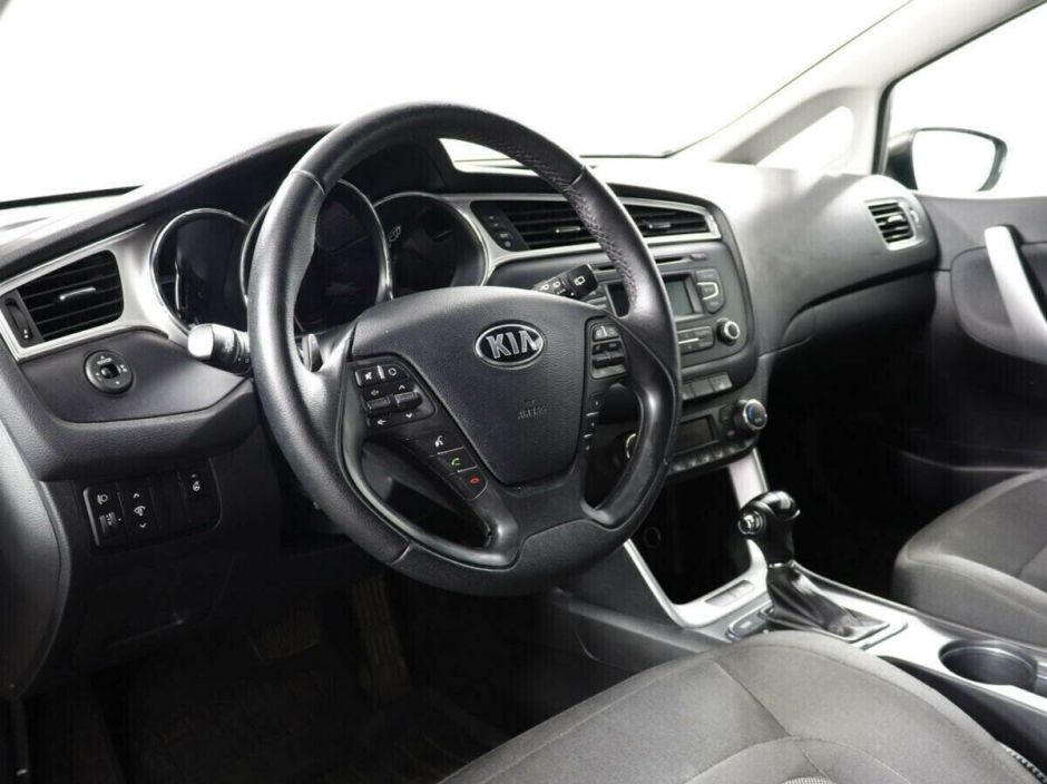 Kia Ceed 1.6 АКПП, 2016, 97 000 км фото 5