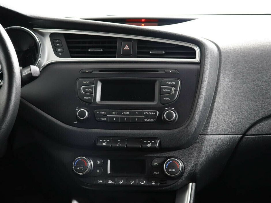 Kia Ceed 1.6 АКПП, 2016, 97 000 км фото 9
