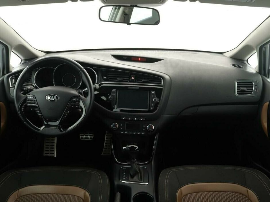Kia Ceed 1.6 АКПП, 2016, 96 000 км фото 6