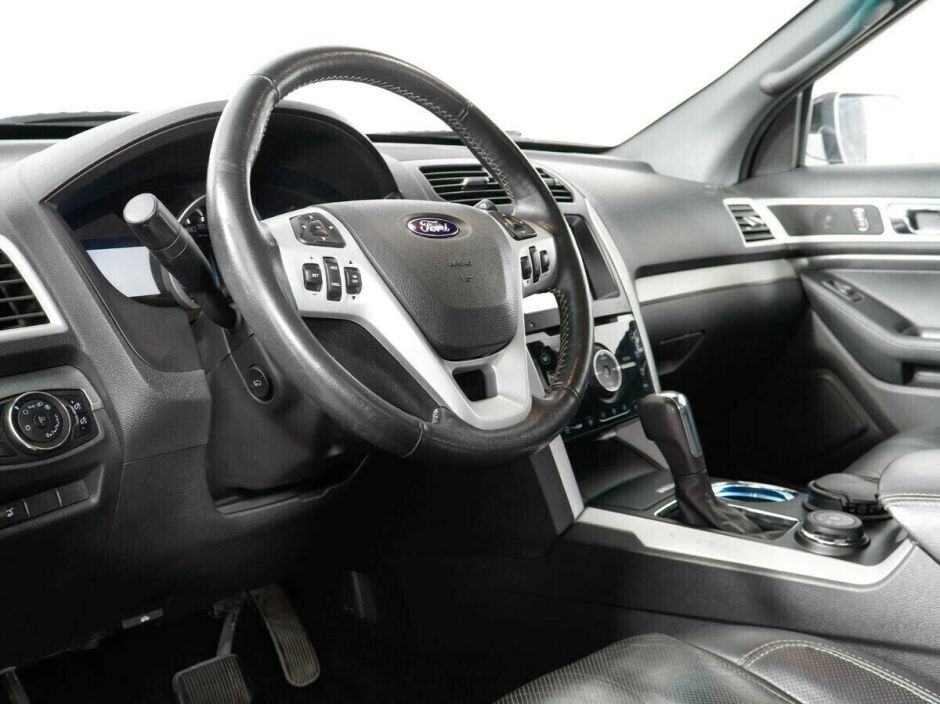 Ford Explorer 3.5 АКПП, 2013, 134 000 км фото 8