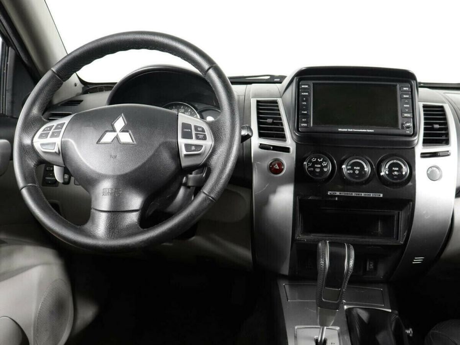 Mitsubishi Pajero Sport 2.5 АКПП, 2012, 132 000 км фото 6