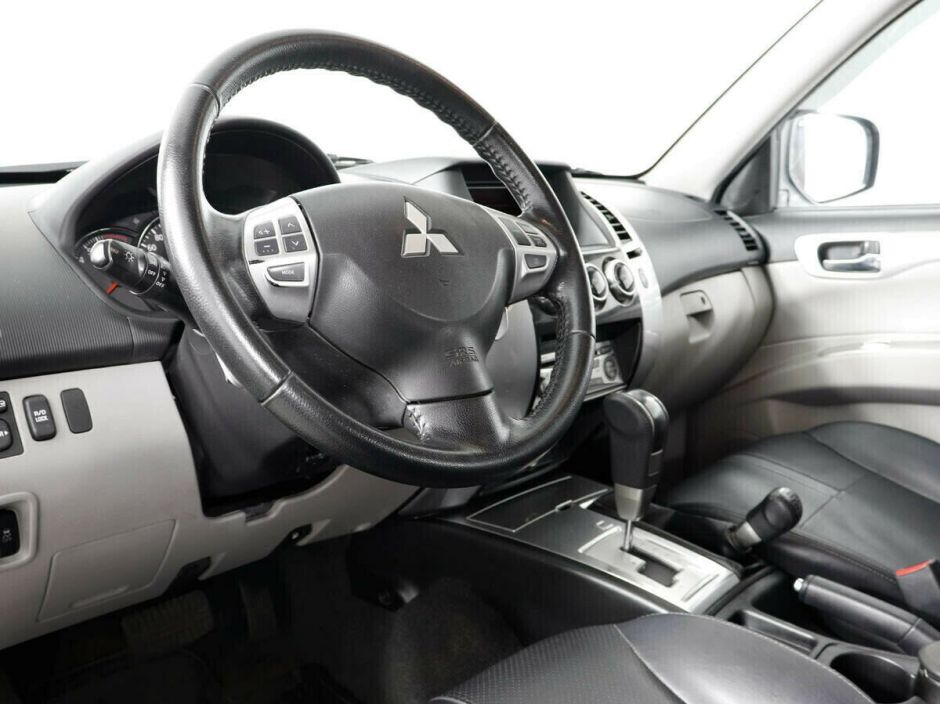 Mitsubishi Pajero Sport 3.0 АКПП, 2011, 155 000 км фото 5