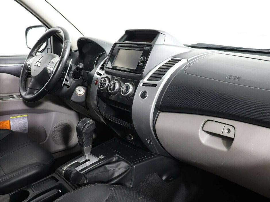 Mitsubishi Pajero Sport 2.4 АКПП, 2015, 110 000 км фото 6