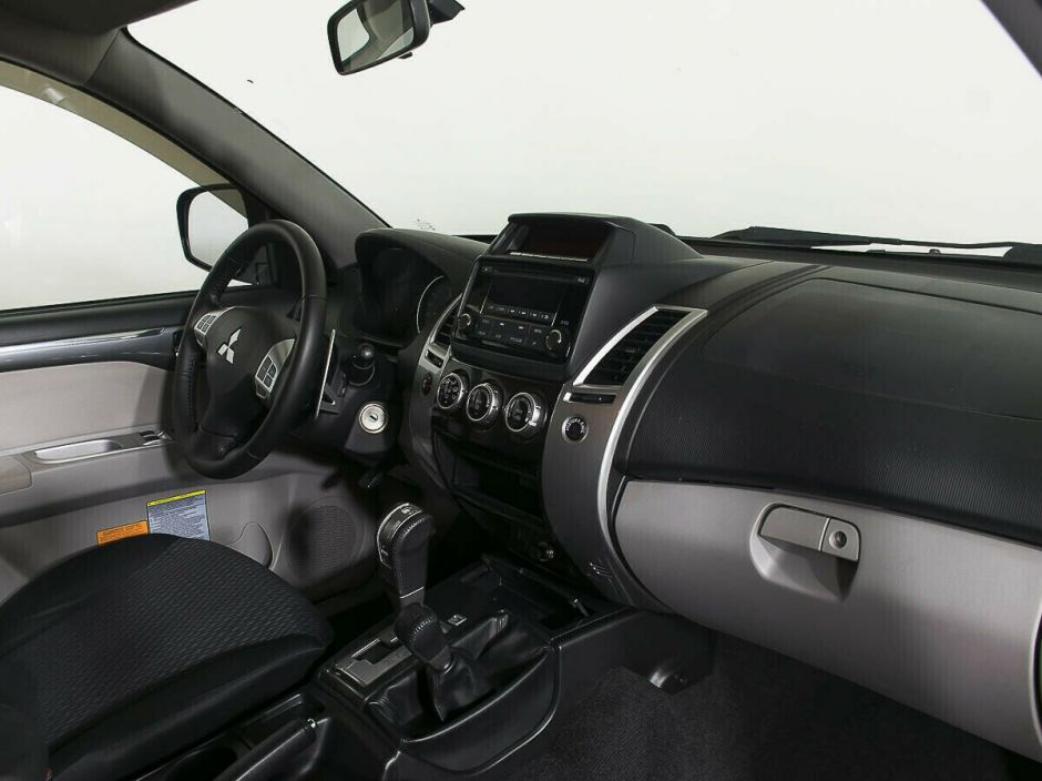 Mitsubishi Pajero Sport 2.5 АКПП, 2014, 111 000 км фото 6