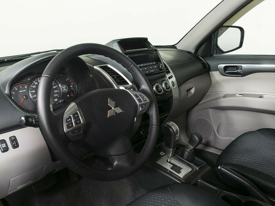 Mitsubishi Pajero Sport 2.5 АКПП, 2014, 111 000 км фото 7