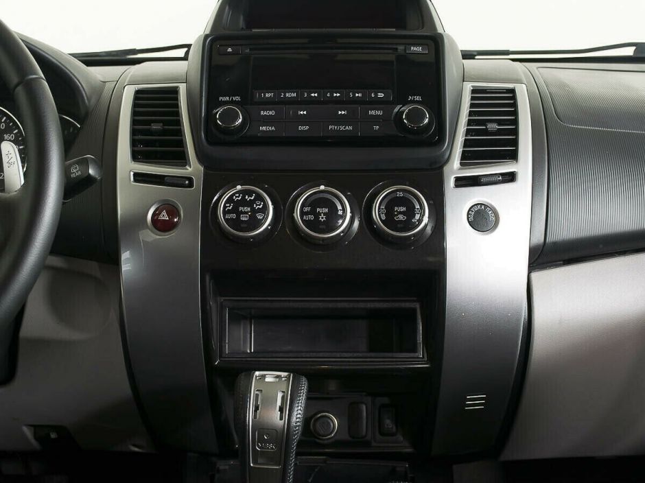 Mitsubishi Pajero Sport 2.5 АКПП, 2014, 111 000 км фото 9