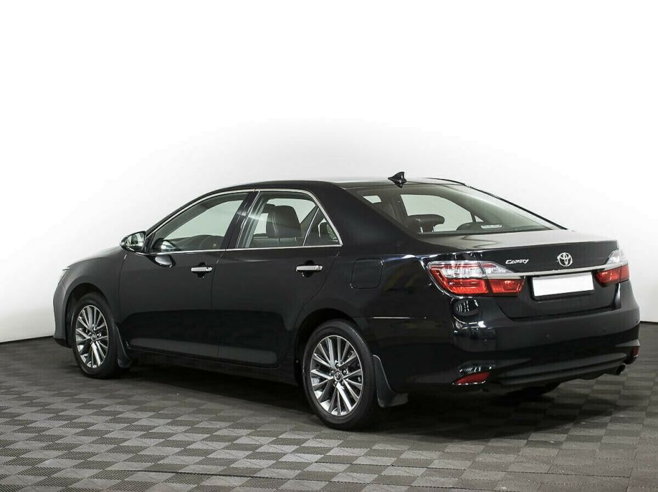 Toyota Camry 2.5 АКПП, 2017, 77 000 км фото 3