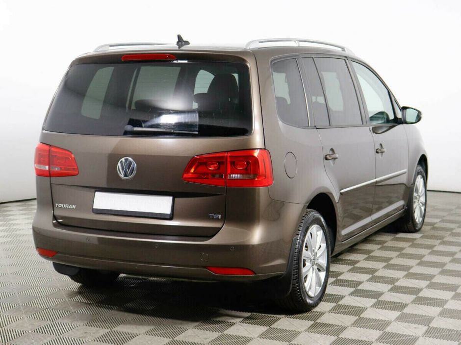Volkswagen Touran 1.4 РКПП, 2011, 147 000 км фото 3