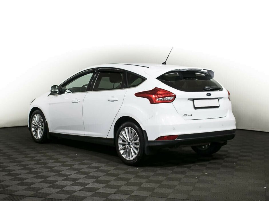 Ford Focus 1.6 РКПП, 2015, 110 000 км фото 4