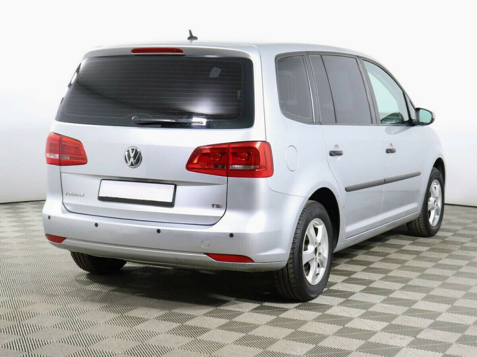 Volkswagen Touran 1.4 РКПП, 2011, 156 000 км фото 3