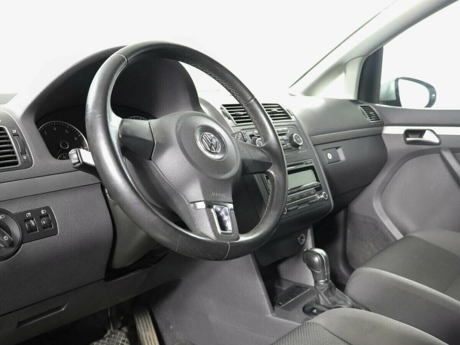 Volkswagen Touran 1.4 РКПП, 2011, 156 000 км фото 8