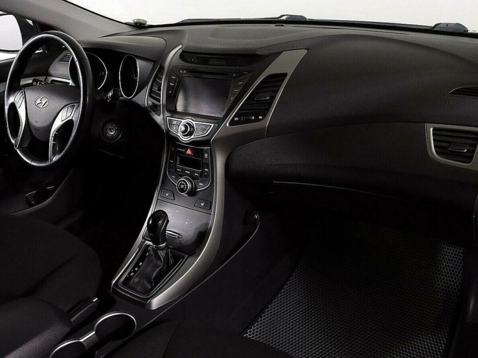 Hyundai Elantra 1.8 АКПП, 2015, 96 000 км фото 5