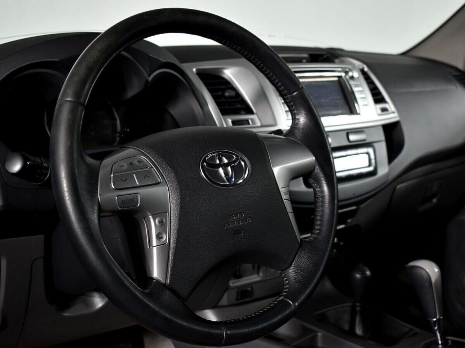Toyota Hilux 3.0 АКПП, 2013, 133 000 км фото 5
