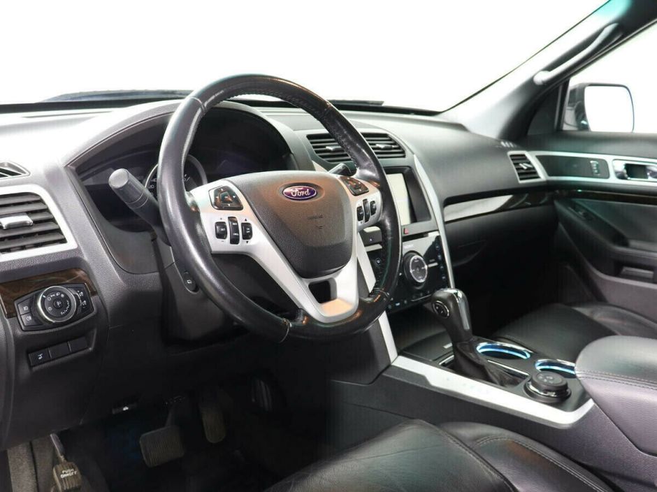 Ford Explorer 3.5 АКПП, 2013, 134 000 км фото 5