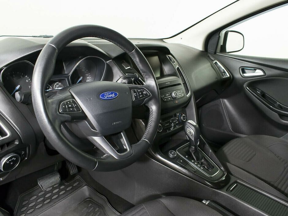 Ford Focus 1.6 РКПП, 2017, 83 000 км фото 10