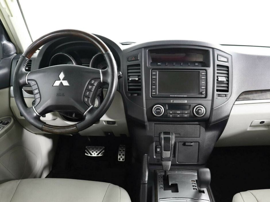 Mitsubishi Pajero 3.2 АКПП, 2008, 186 000 км фото 5