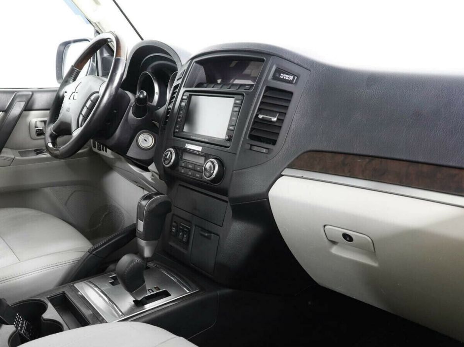 Mitsubishi Pajero 3.2 АКПП, 2008, 186 000 км фото 6
