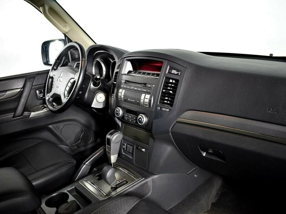 Mitsubishi Pajero 3.0 АКПП, 2013, 128 000 км фото 5