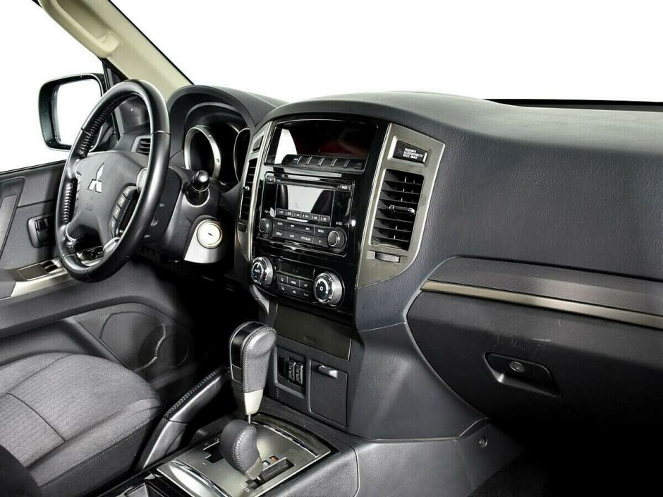 Mitsubishi Pajero 3.0 АКПП, 2014, 118 000 км фото 5