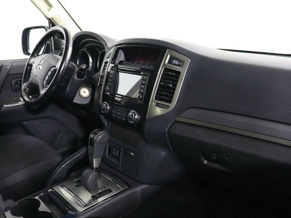 Mitsubishi Pajero 3.0 АКПП, 2014, 120 000 км фото 6
