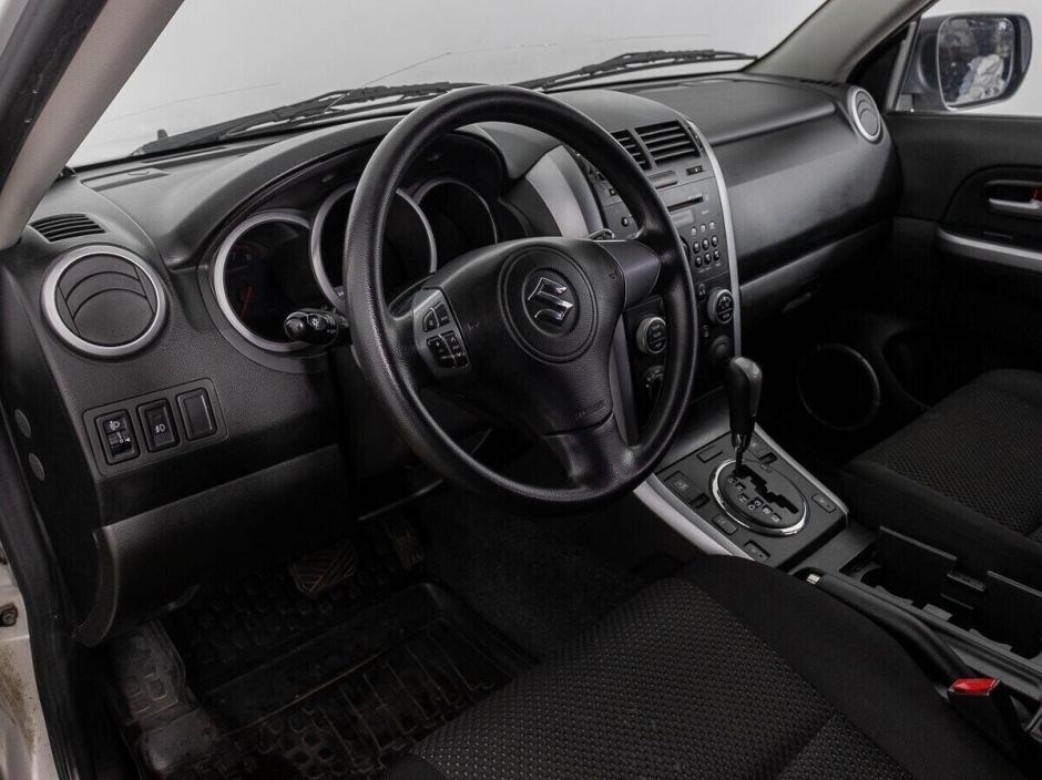 Suzuki Grand Vitara 2.0 АКПП, 2010, 160 000 км фото 5