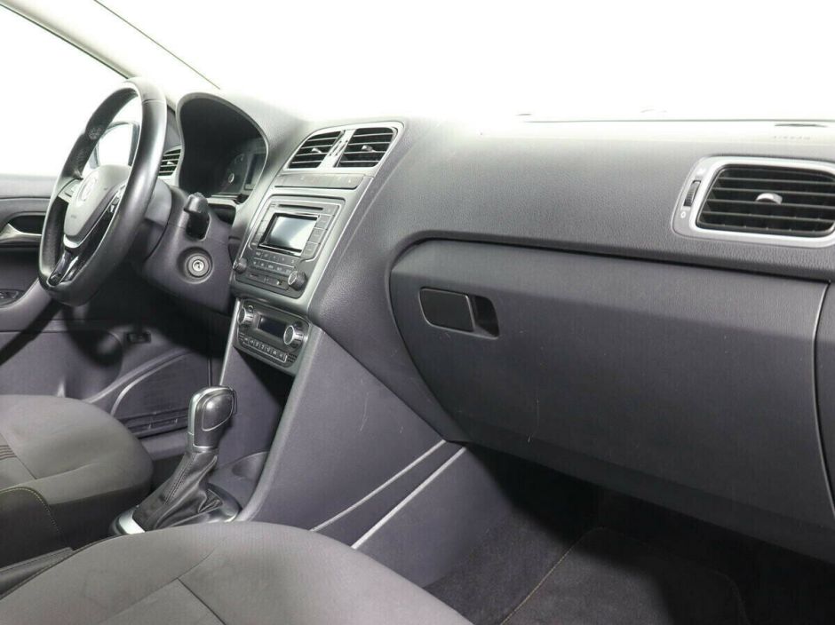 Volkswagen Polo 1.6 АКПП, 2018, 69 000 км фото 7