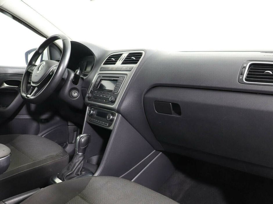 Volkswagen Polo 1.6 АКПП, 2018, 66 000 км фото 6