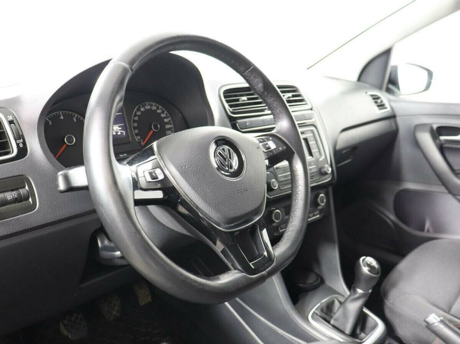 Volkswagen Polo 1.6 МКПП, 2019, 53 000 км фото 6