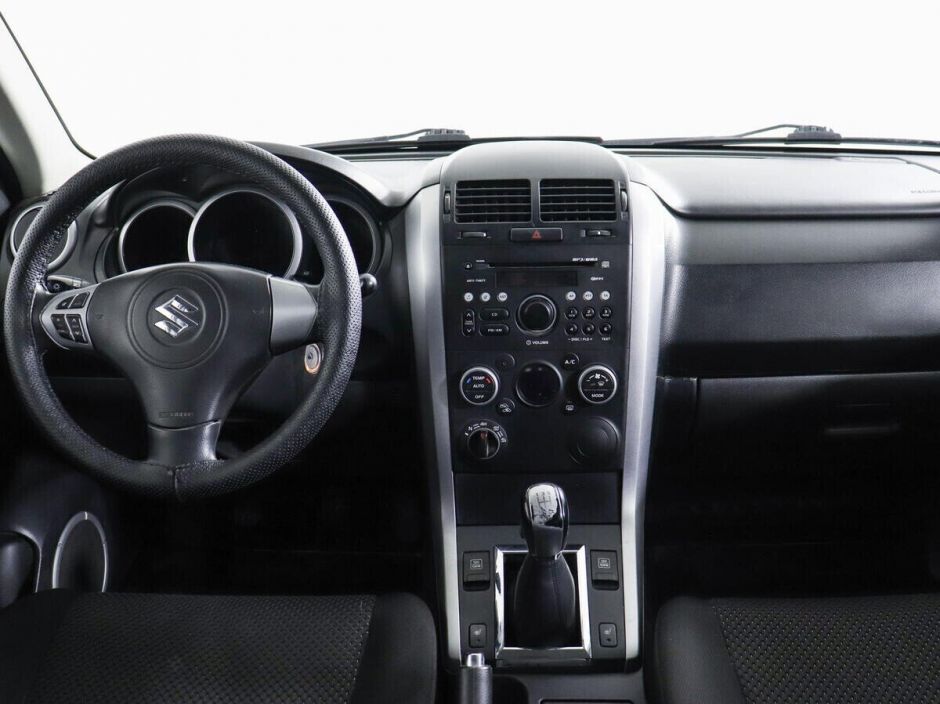 Suzuki Grand Vitara 2.0 МКПП, 2011, 145 000 км фото 6