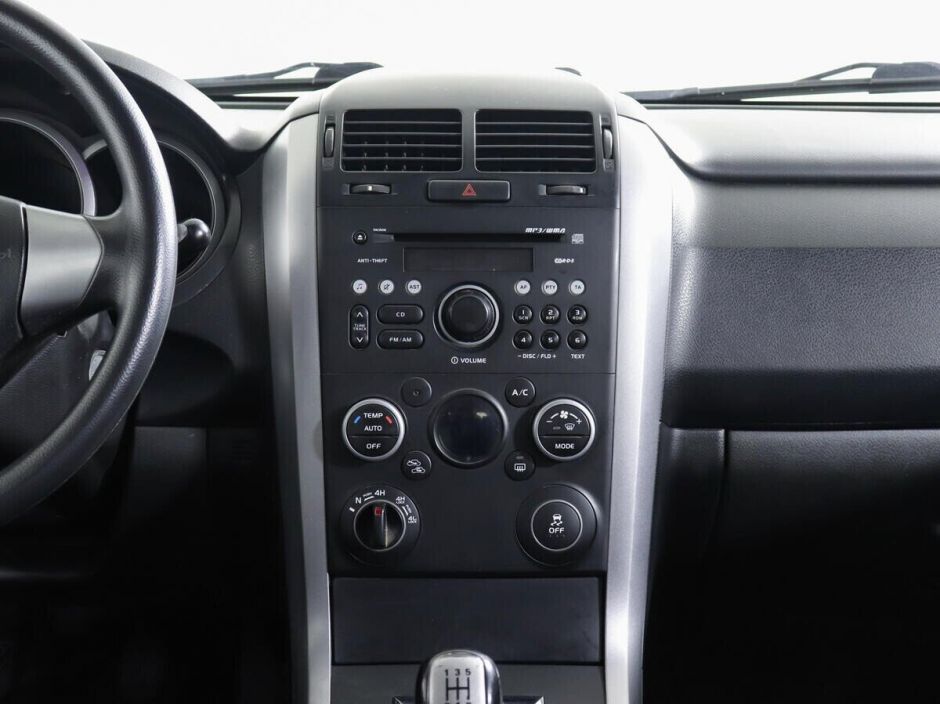 Suzuki Grand Vitara 2.4 МКПП, 2011, 143 000 км фото 7