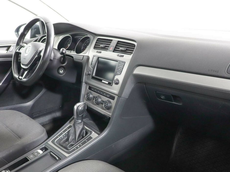 Volkswagen Golf 1.6 АКПП, 2016, 85 000 км фото 6
