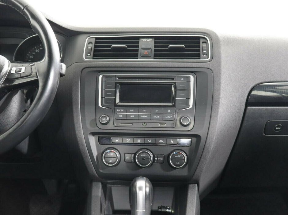 Volkswagen Jetta 1.4 РКПП, 2017, 79 000 км фото 9