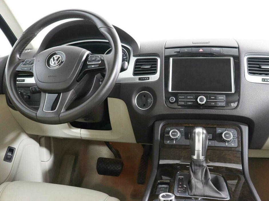 Volkswagen Touareg 3.0 АКПП, 2012, 138 000 км фото 9