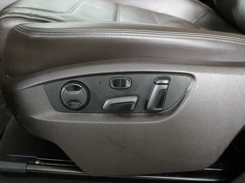 Volkswagen Touareg 3.0 АКПП, 2011, 155 000 км фото 7