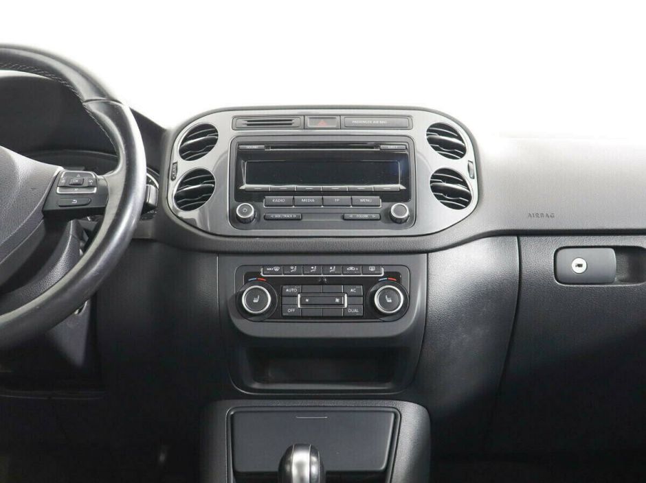 Volkswagen Tiguan 2.0 АКПП, 2012, 134 000 км фото 6