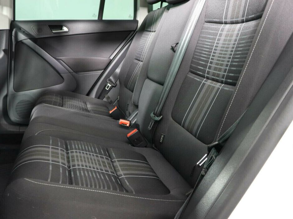 Volkswagen Tiguan 2.0 АКПП, 2012, 139 000 км фото 7