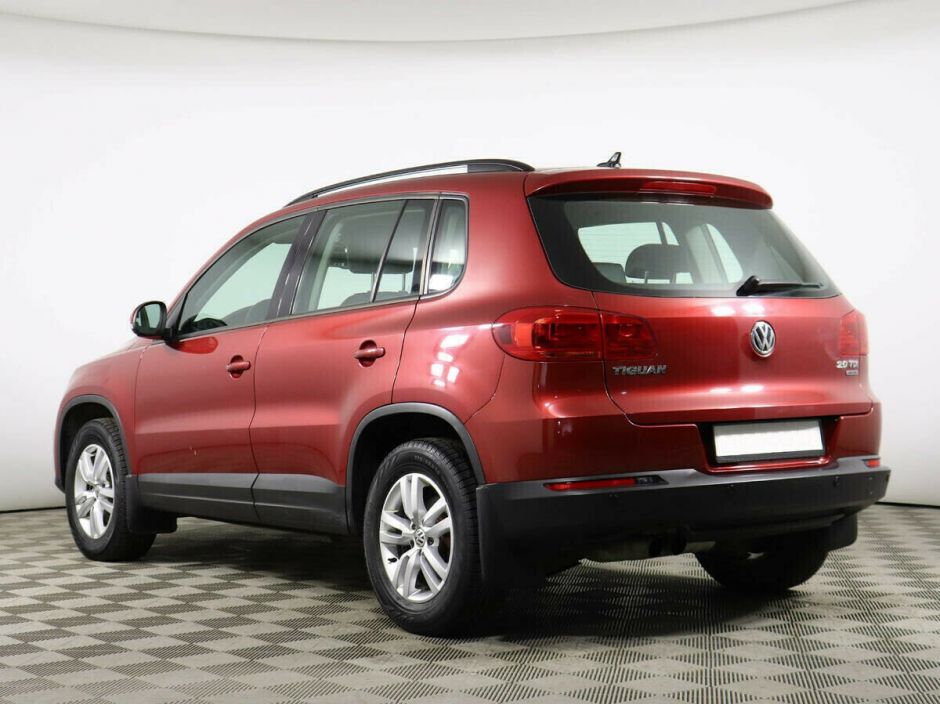 Volkswagen Tiguan 2.0 АКПП, 2012, 134 000 км фото 3