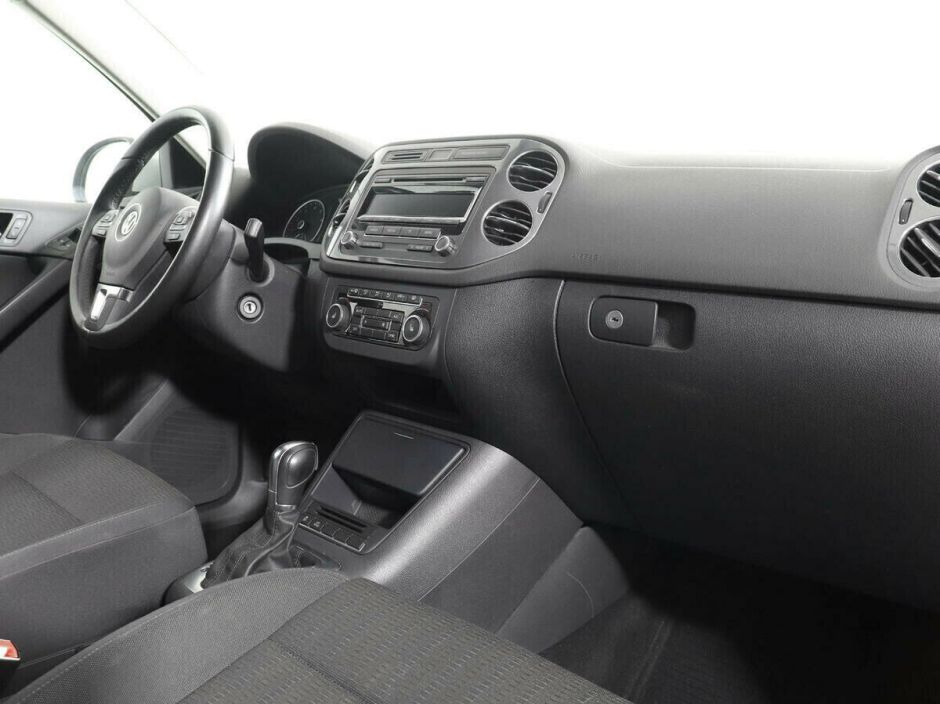 Volkswagen Tiguan 2.0 АКПП, 2013, 132 000 км фото 9