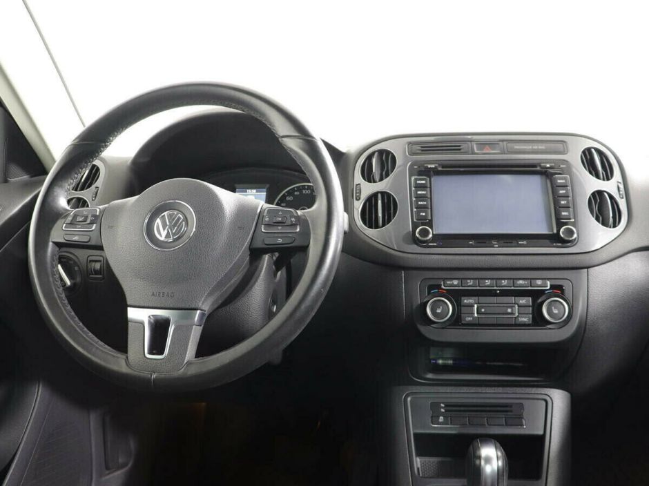 Volkswagen Tiguan 2.0 АКПП, 2013, 120 000 км фото 6