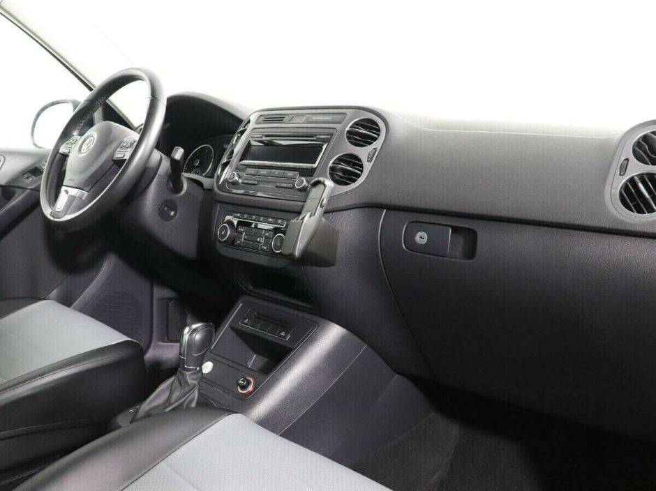 Volkswagen Tiguan 2.0 АКПП, 2013, 123 000 км фото 6